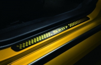 Subaru Impreza S207 накладки на пороги